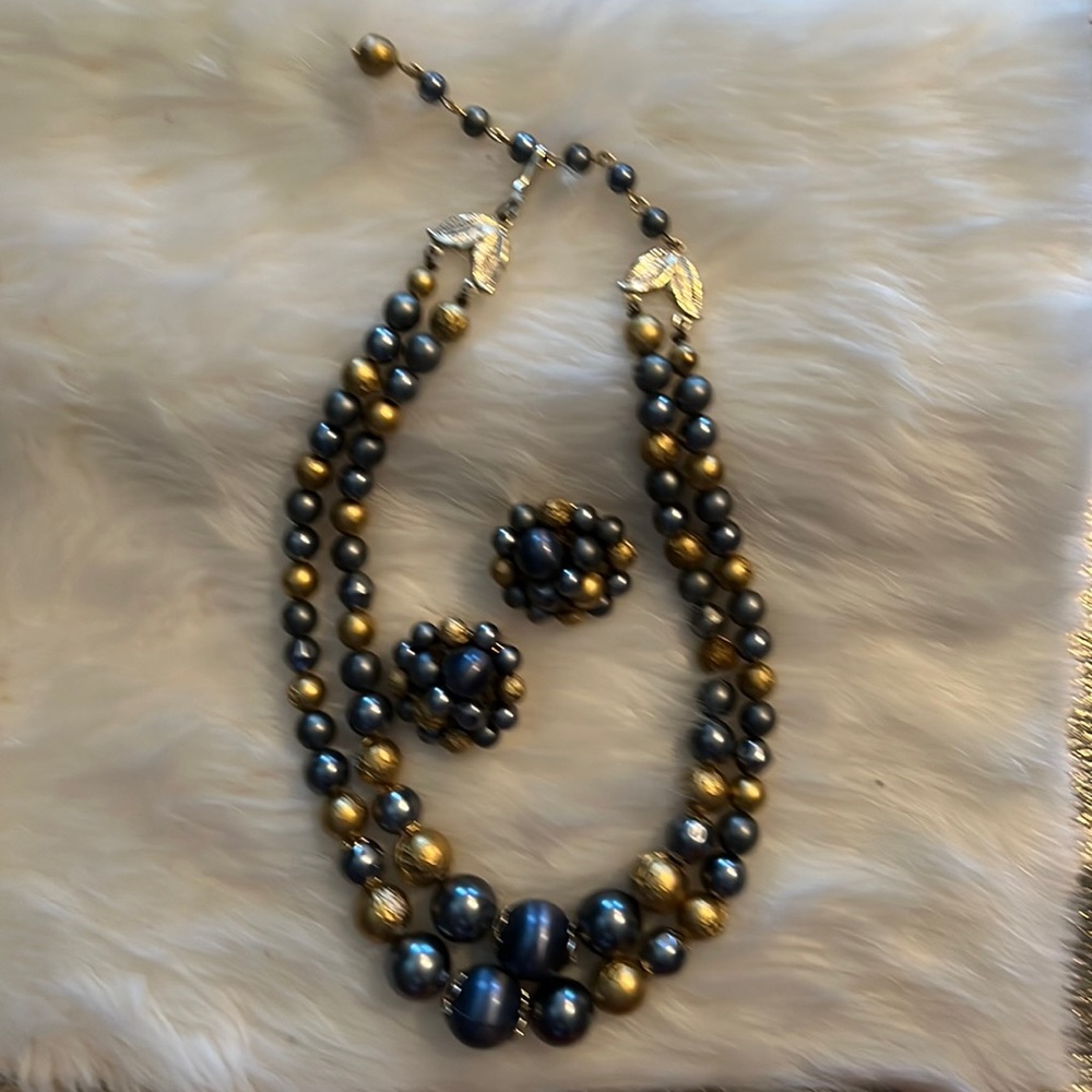 Vintage Japan necklace & earrings set